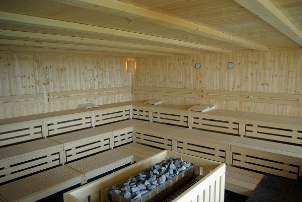 sauna uscata cu lemn 