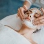 Glow peel: ce este și ce beneficii are pentru ten?