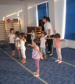 Fundatia Nadia Comaneci lanseaza campania „Kids Move” Cursuri gratuite de sport, dans si arte martiale pentru copii