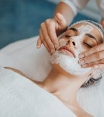 Glow peel: ce este și ce beneficii are pentru ten?