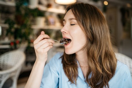 De ce este recomandat să mănânci încet