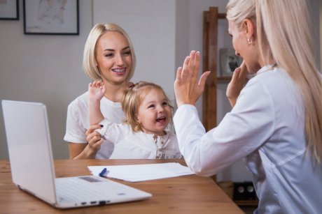 Cum să alegi un medic pediatru bun pentru copilul tău?