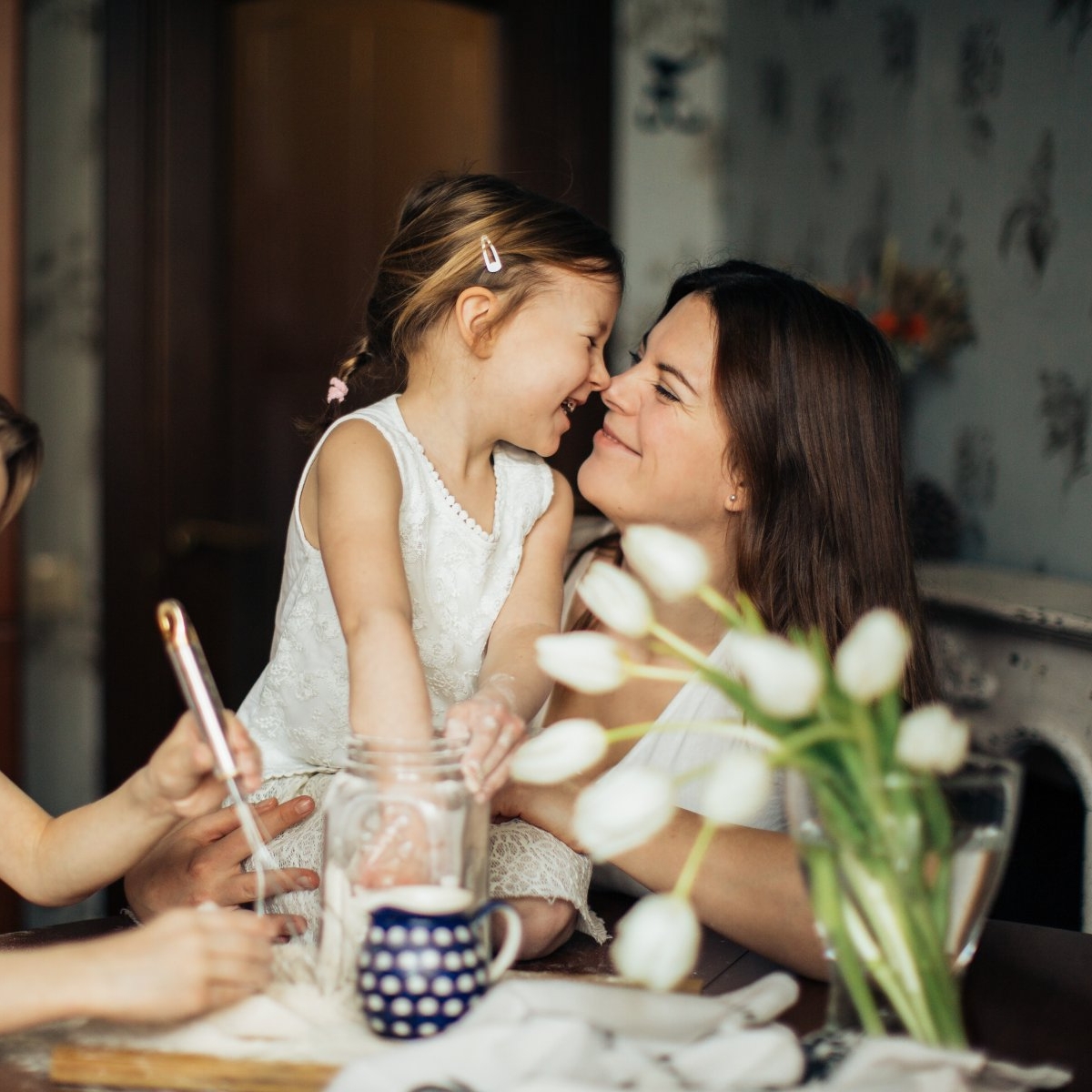 Cum ne influențează stilul de parenting moștenit și cum putem rupe cercul vicios?