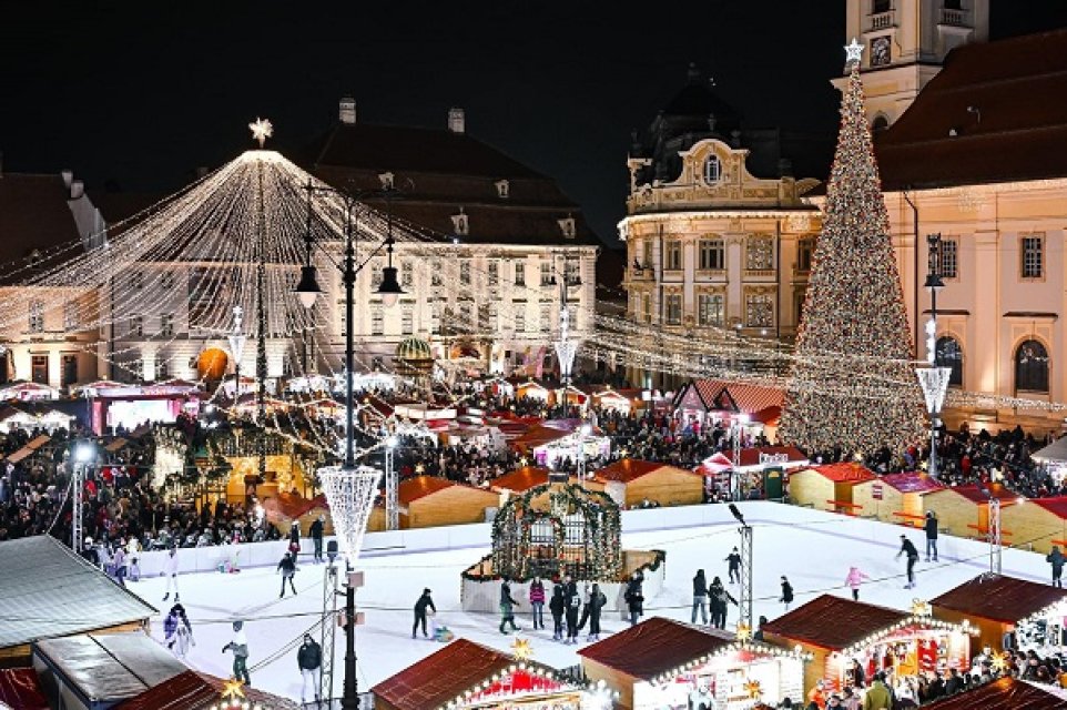 35 de lei pentru 2 sarmale la Târgul de Crăciun! Cât trebuie să scoată din buzunar părinții la Sibiu, Craiova sau București?